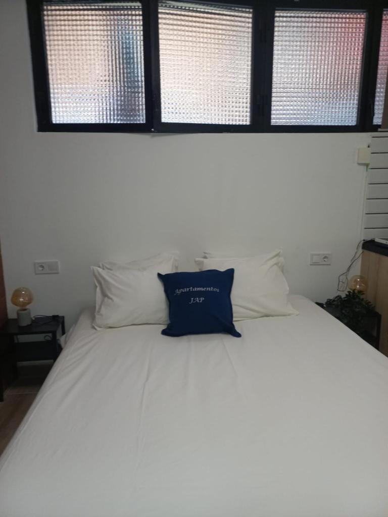 Apartamentos Rocablanca Benidorm Quarto foto